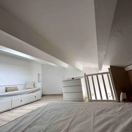 T2 Mezzanine 300m *