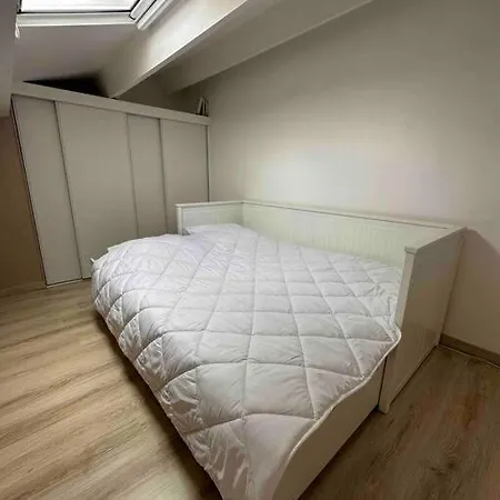T2 Mezzanine 300m Apartman
