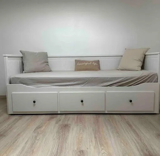 Apartment T2 Mezzanine 300m Narbonne