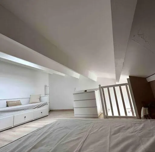 T2 Mezzanine 300m *